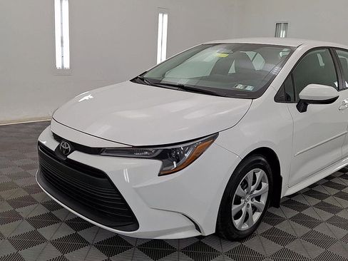 Certified 2023 Toyota Corolla LE image 8