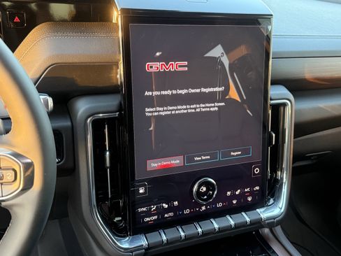 New 2026 GMC Yukon XL Denali w/ Denali Reserve Package image 15