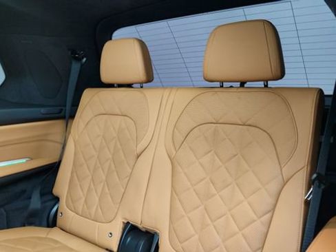 Used 2026 BMW X7 xDrive40i w/ M Sport Package AWD/4WD image 31