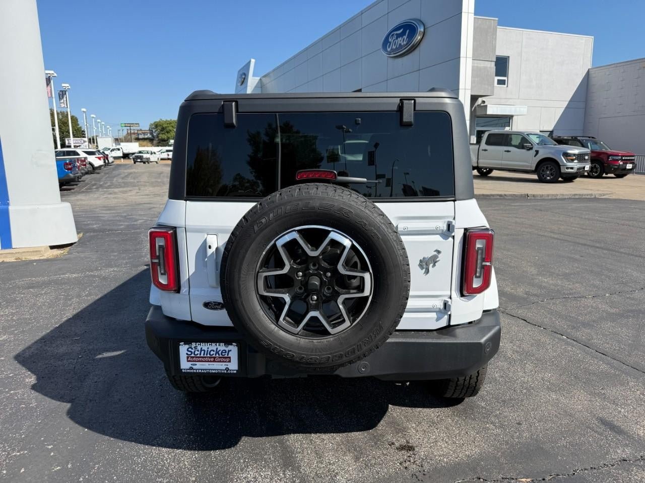 Used 2025 Ford Bronco Outer Banks AWD/4WD image 8