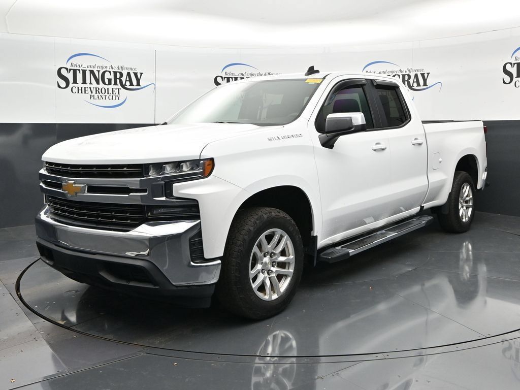Used 2020 Chevrolet Silverado 1500 LT w/ LT Value Package RWD image 3