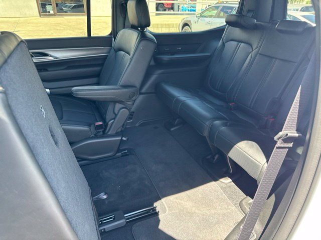 New 2026 Jeep Grand Wagoneer Limited AWD/4WD image 22