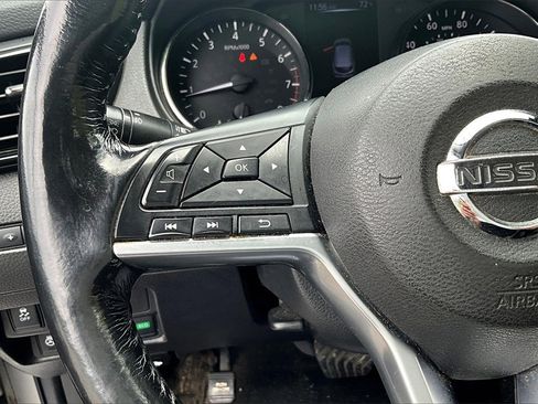 Used 2017 Nissan Rogue Sport SL w/ SL Premium Package image 12