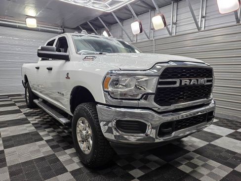 Used 2022 RAM 2500 Tradesman AWD/4WD image 3