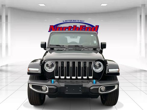 Used 2023 Jeep Wrangler Unlimited Sahara w/ Cold Weather Group AWD/4WD image 8