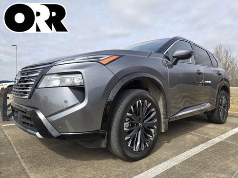 Certified 2025 Nissan Rogue Platinum w/ Tech Package image 1