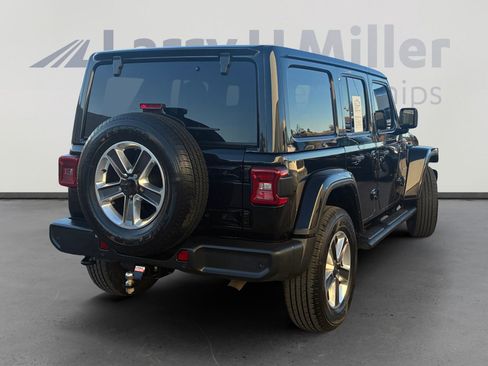Used 2021 Jeep Wrangler Unlimited Sahara w/ Safety Group image 5