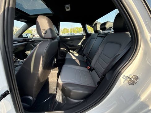 New 2026 Volkswagen Jetta GLI Autobahn FWD image 23