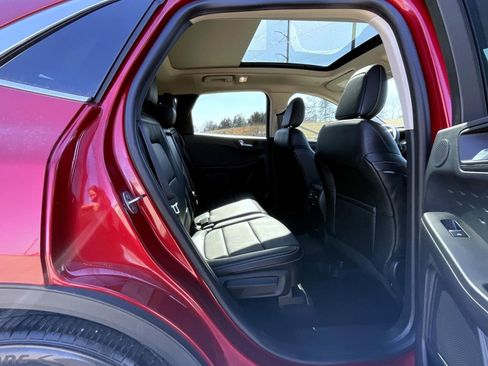 Used 2020 Ford Escape Titanium w/ Titanium Premium Package 2.0 image 19