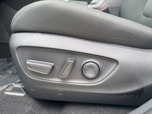 Used 2024 Toyota RAV4 XLE w/ Convenience Package AWD/4WD image 9
