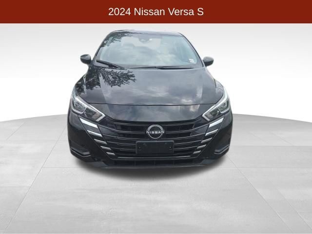 Used 2024 Nissan Versa S w/ Trunk Package FWD image 2