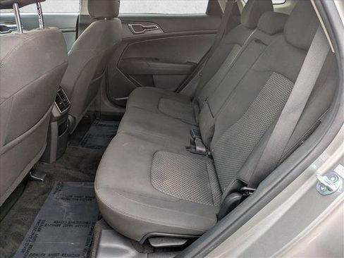 Used 2024 Kia Sportage LX image 17