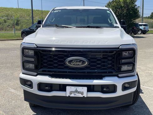 New 2026 Ford F250 Lariat w/ Black Appearance Package AWD/4WD image 8