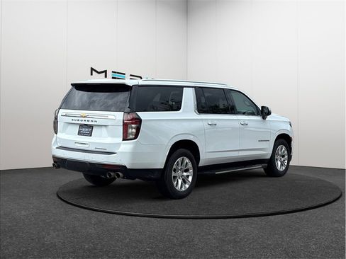 Used 2021 Chevrolet Suburban Premier RWD image 9