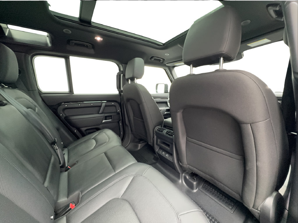 Used 2025 Land Rover Defender 110 S AWD/4WD image 30