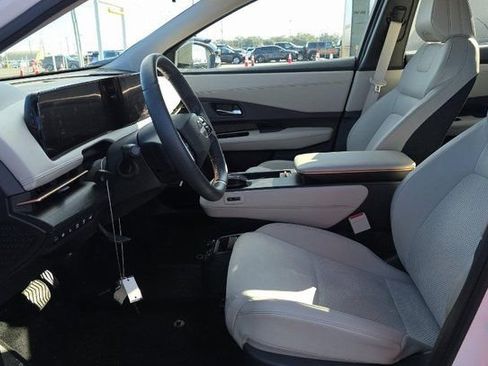 Used 2023 Nissan Ariya FWD image 3