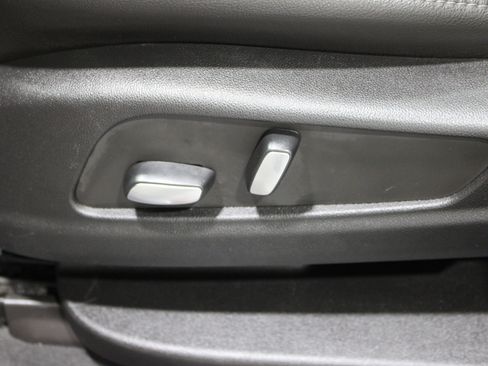 Certified 2023 Cadillac XT6 Luxury FWD image 5