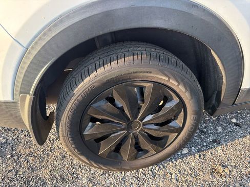 Used 2019 Nissan Kicks S w/ Exterior Electronics Package FWD image 16