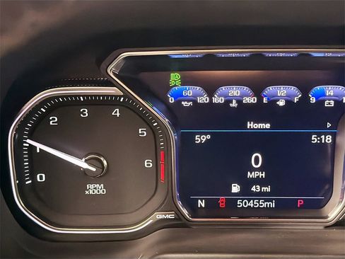 Used 2021 GMC Yukon XL SLE image 12