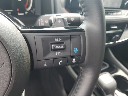 Certified 2023 Nissan Rogue Platinum w/ Platinum Premium Package FWD image 18