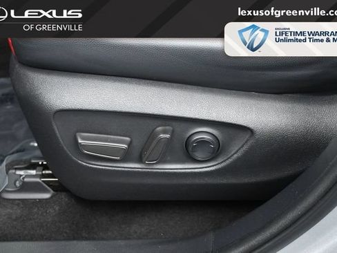 Used 2023 Toyota Highlander XSE FWD image 21