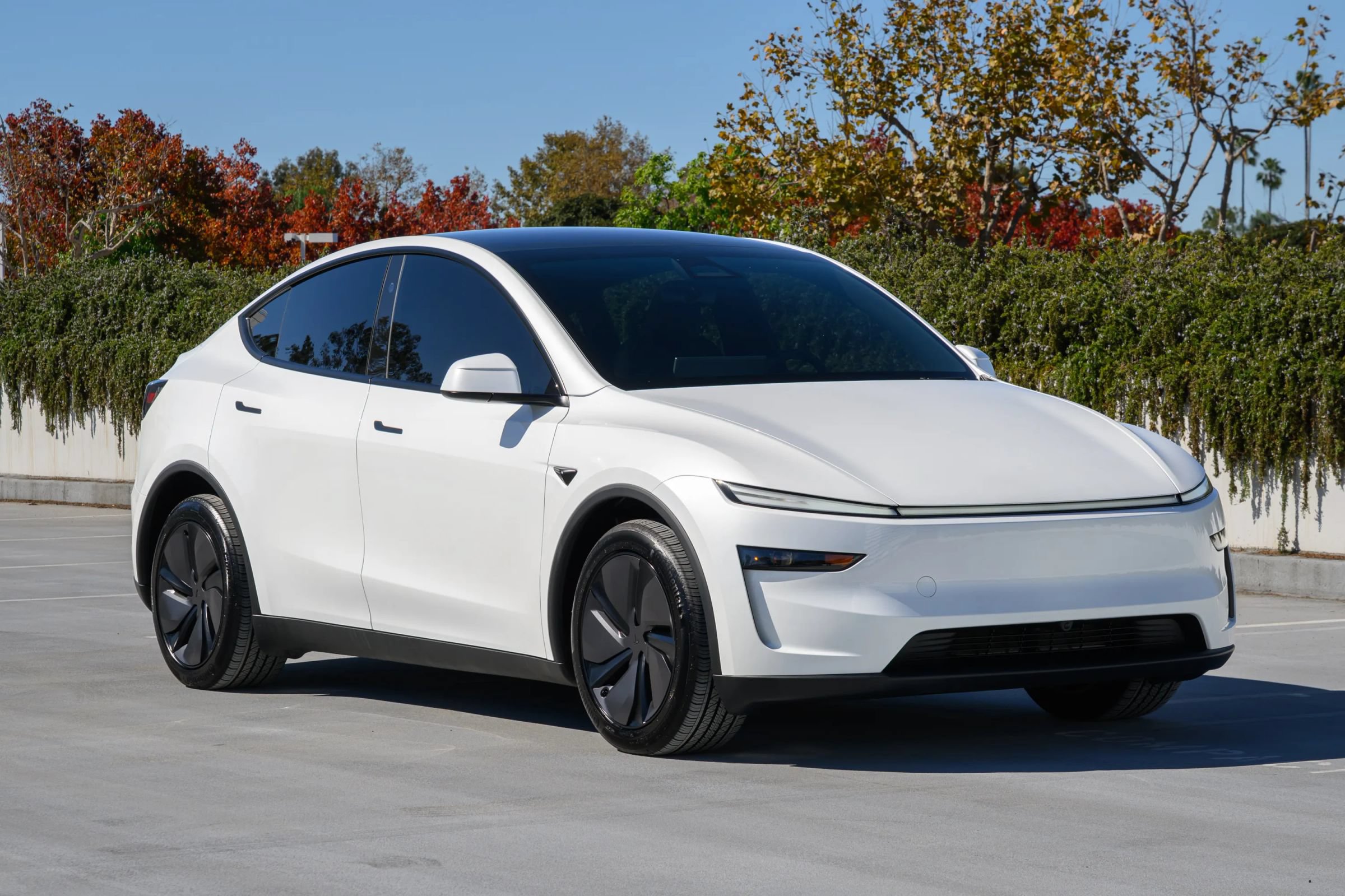 Used 2026 Tesla Model Y Long Range AWD/4WD image 9