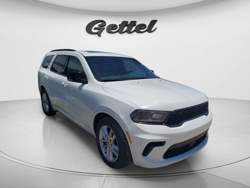 Used 2024 Dodge Durango GT RWD image 3