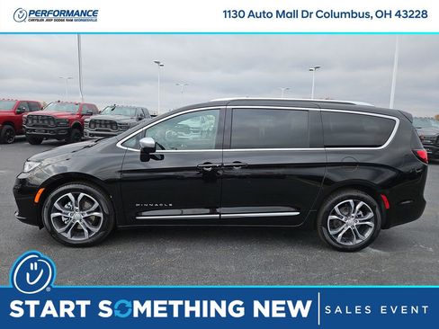 New 2026 Chrysler Pacifica Pinnacle w/ Trailer Tow Group image 4