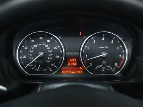 Used 2013 BMW 135i Convertible image 25