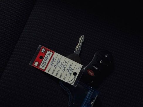 Used 2004 Dodge Neon image 32