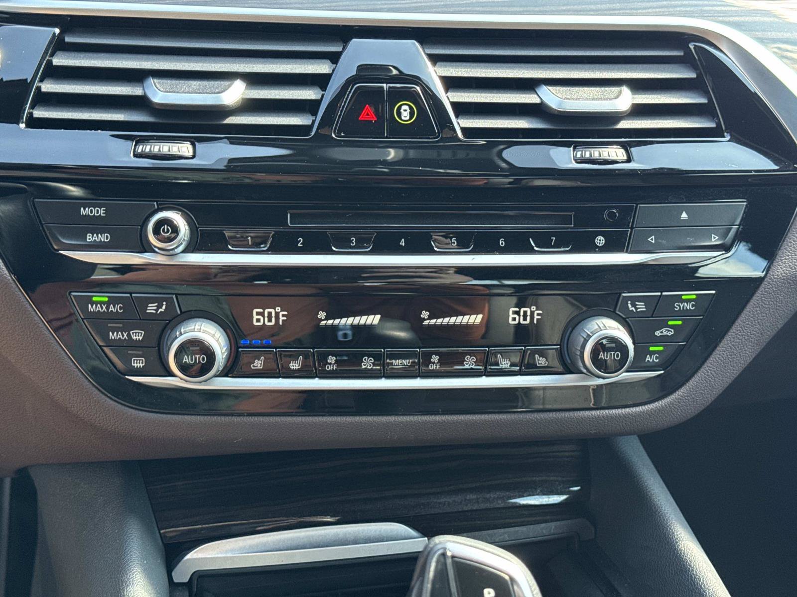 Used 2019 BMW 540i RWD image 25
