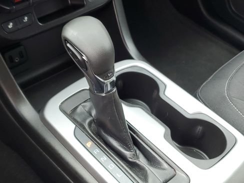 Used 2022 Chevrolet Colorado LT w/ Trail Boss Package image 22