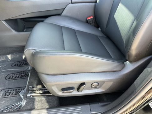 Certified 2025 Nissan Rogue SV w/ SV Premium Package image 21