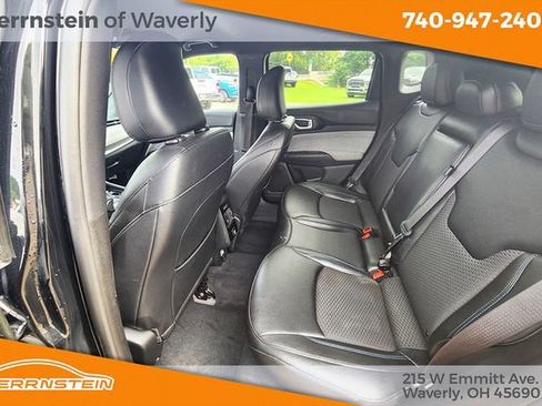 Used 2024 Jeep Compass Latitude AWD/4WD image 16