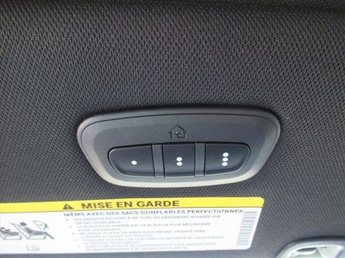 New 2026 Chrysler Pacifica Select FWD image 30