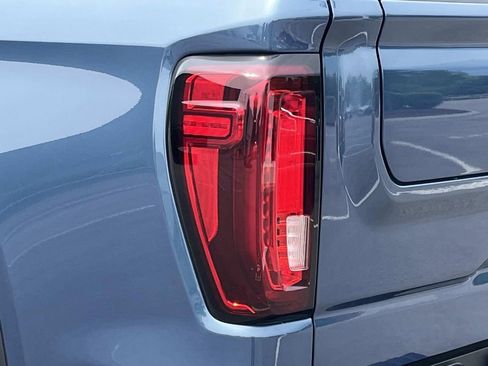 Used 2024 GMC Sierra 1500 SLT w/ SLT Premium Plus Package AWD/4WD image 10