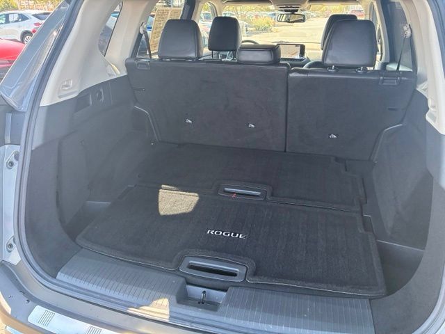 Certified 2021 Nissan Rogue Platinum FWD image 18