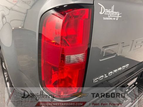 Used 2022 Chevrolet Colorado Z71 AWD/4WD image 13