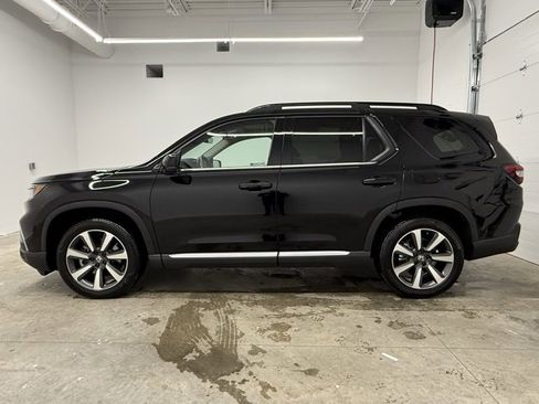 Certified 2025 Honda Pilot Elite image 8