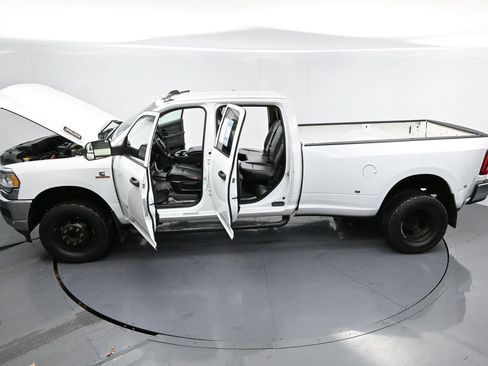 Used 2020 RAM 3500 Tradesman w/ Chrome Appearance Group AWD/4WD image 33