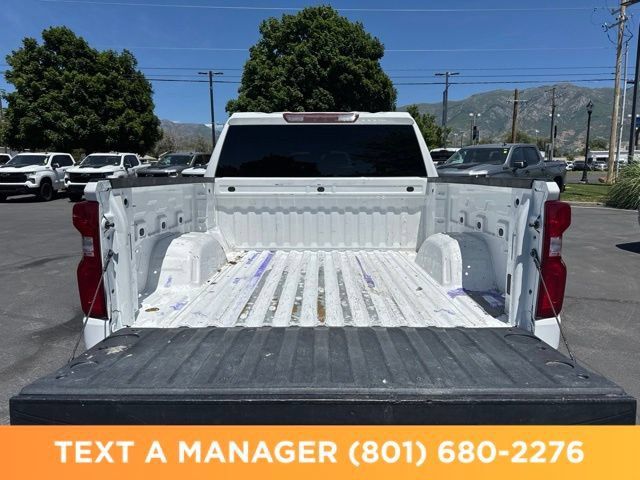 Used 2022 Chevrolet Silverado 1500 Custom w/ Safety Confidence Package AWD/4WD image 11