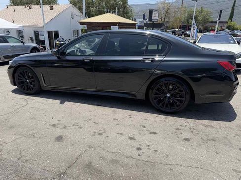 Used 2020 BMW 740i w/ M Sport Package RWD image 6