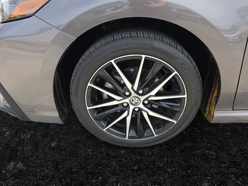 Used 2024 Toyota Camry SE FWD image 26
