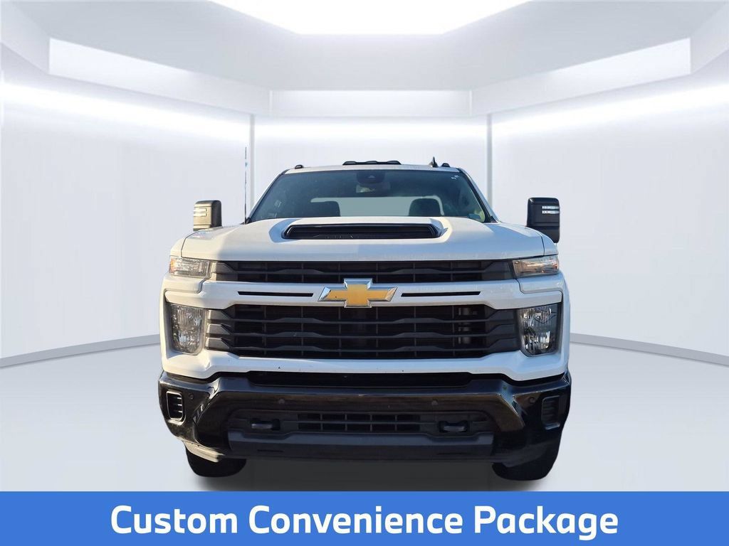 Used 2025 Chevrolet Silverado 2500 Custom w/ Custom Value Package AWD/4WD image 6