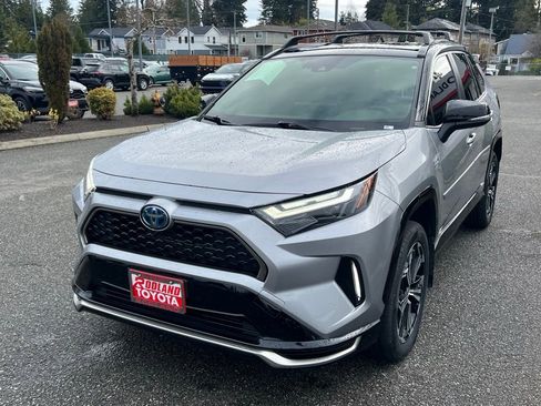 Used 2024 Toyota RAV4 XSE w/ Weather Package image 4