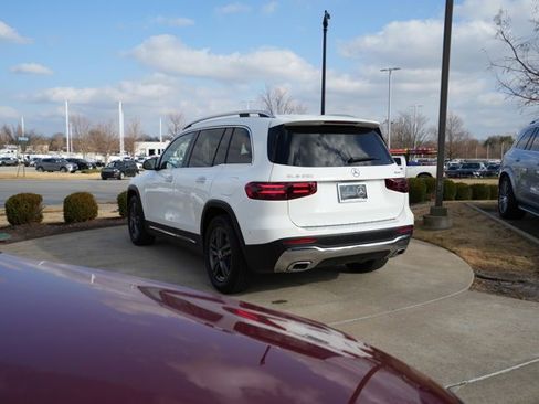 Used 2025 Mercedes-Benz GLB 250 4MATIC image 6