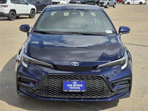 Used 2026 Toyota Corolla SE FWD image 3