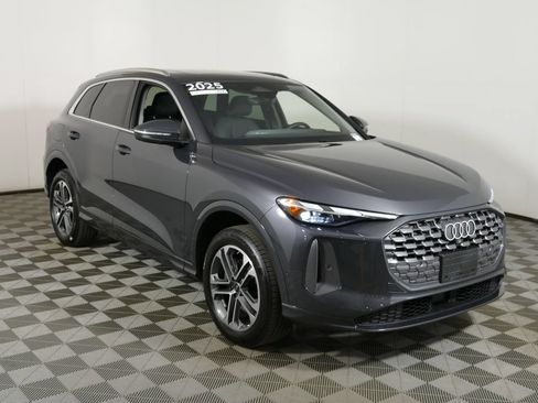 Used 2025 Audi Q5 Premium w/ Convenience Package AWD/4WD image 1