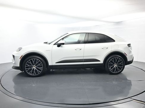 Certified 2025 Porsche Macan Electric RWD image 2
