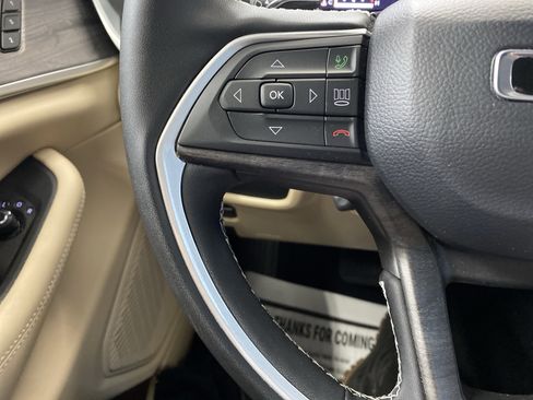 Certified 2024 Jeep Grand Cherokee Limited w/ Luxury Tech Group II image 20